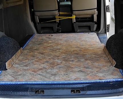 Білий Фольксваген Transporter, об'ємом двигуна 1.9 л та пробігом 300 тис. км за 7500 $, фото 1 на Automoto.ua