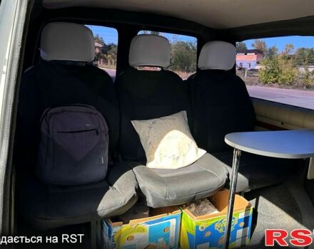 Фольксваген Transporter 2006 в Кропивницком (Кировограде) на Automoto.ua Белый Фольксваген Transporter, объемом двигателя 1.9 л и пробегом 500 тыс. км за 8000 $, фото 4 на Automoto.ua