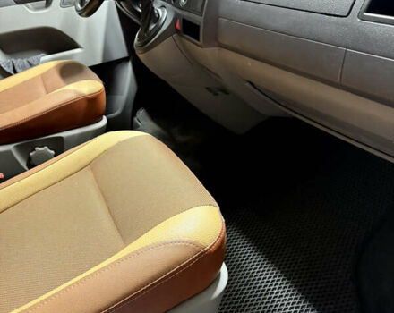 Білий Фольксваген Transporter, об'ємом двигуна 2.5 л та пробігом 279 тис. км за 11000 $, фото 12 на Automoto.ua