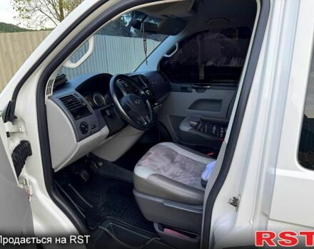 Белый Фольксваген Transporter, объемом двигателя 2 л и пробегом 380 тыс. км за 13600 $, фото 1 на Automoto.ua