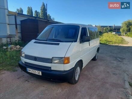 Білий Фольксваген Transporter, об'ємом двигуна 2.4 л та пробігом 400 тис. км за 2500 $, фото 1 на Automoto.ua