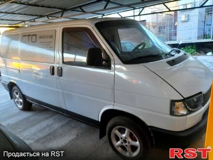 Білий Фольксваген Transporter, об'ємом двигуна 2.4 л та пробігом 150 тис. км за 4600 $, фото 1 на Automoto.ua