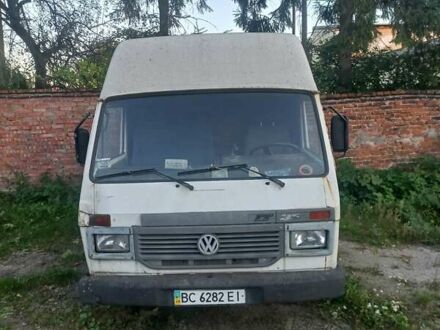 Белый Фольксваген Transporter, объемом двигателя 2.4 л и пробегом 600 тыс. км за 1800 $, фото 1 на Automoto.ua