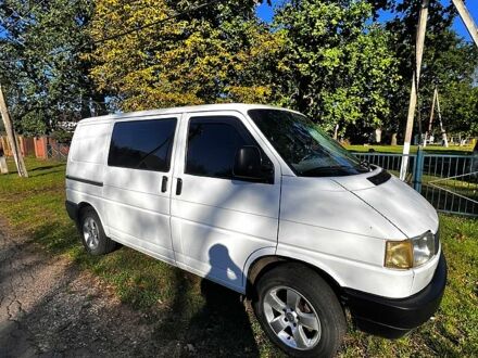 Белый Фольксваген Transporter, объемом двигателя 2.5 л и пробегом 299 тыс. км за 4200 $, фото 1 на Automoto.ua