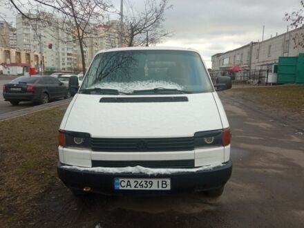 Белый Фольксваген Transporter, объемом двигателя 1.9 л и пробегом 250 тыс. км за 3900 $, фото 1 на Automoto.ua