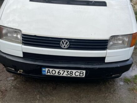 Фольксваген Transporter 1994 в Сваляве на Automoto.ua Белый Фольксваген Transporter, объемом двигателя 1.9 л и пробегом 360 тыс. км за 2600 $, фото 1 на Automoto.ua