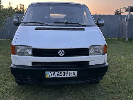 Белый Фольксваген Transporter, объемом двигателя 2.4 л и пробегом 646 тыс. км за 3614 $, фото 1 на Automoto.ua