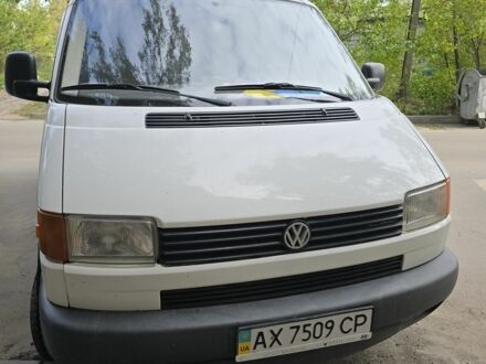 Белый Фольксваген Transporter, объемом двигателя 1.9 л и пробегом 389 тыс. км за 6000 $, фото 1 на Automoto.ua