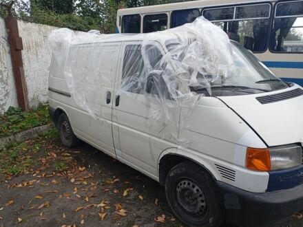 Белый Фольксваген Transporter, объемом двигателя 0 л и пробегом 350 тыс. км за 2000 $, фото 1 на Automoto.ua
