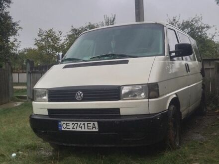 Белый Фольксваген Transporter, объемом двигателя 2.4 л и пробегом 333 тыс. км за 2693 $, фото 1 на Automoto.ua