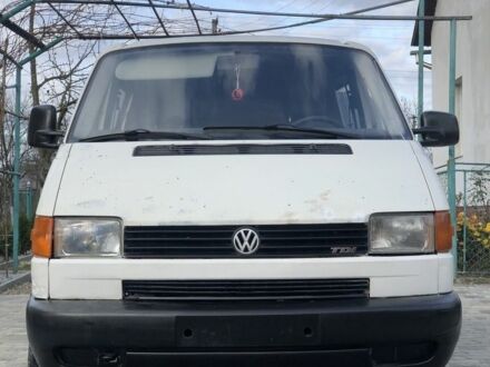 Белый Фольксваген Transporter, объемом двигателя 10 л и пробегом 500 тыс. км за 2650 $, фото 1 на Automoto.ua