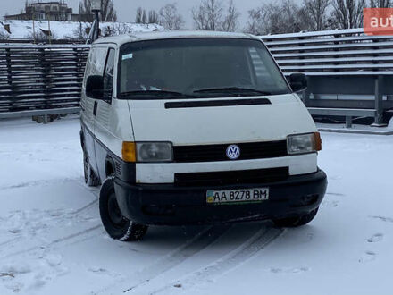 Белый Фольксваген Transporter, объемом двигателя 1.9 л и пробегом 710 тыс. км за 3200 $, фото 1 на Automoto.ua