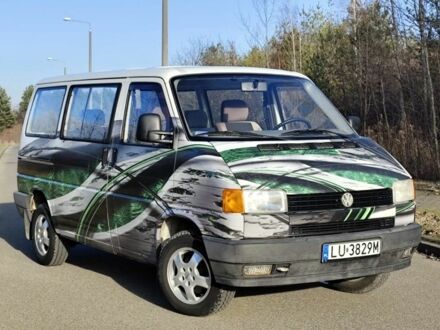 Белый Фольксваген Transporter, объемом двигателя 2.5 л и пробегом 286 тыс. км за 1850 $, фото 1 на Automoto.ua