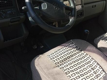 Белый Фольксваген Transporter, объемом двигателя 1.9 л и пробегом 240 тыс. км за 4500 $, фото 1 на Automoto.ua