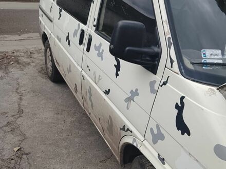 Белый Фольксваген Transporter, объемом двигателя 2.4 л и пробегом 476 тыс. км за 2000 $, фото 1 на Automoto.ua