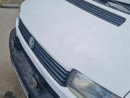 Білий Фольксваген Transporter, об'ємом двигуна 1.9 л та пробігом 255 тис. км за 4000 $, фото 1 на Automoto.ua