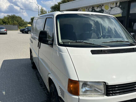 Білий Фольксваген Transporter, об'ємом двигуна 2.5 л та пробігом 410 тис. км за 5000 $, фото 1 на Automoto.ua