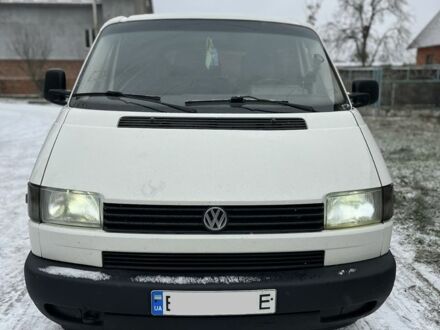 Белый Фольксваген Transporter, объемом двигателя 2.5 л и пробегом 550 тыс. км за 6666 $, фото 1 на Automoto.ua