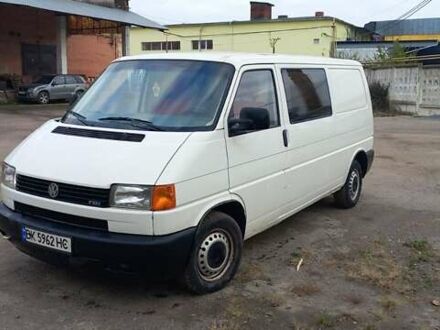 Білий Фольксваген Transporter, об'ємом двигуна 2.5 л та пробігом 315 тис. км за 6800 $, фото 1 на Automoto.ua