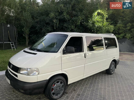 Белый Фольксваген Transporter, объемом двигателя 1.9 л и пробегом 317 тыс. км за 5500 $, фото 1 на Automoto.ua
