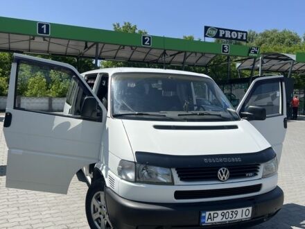 Белый Фольксваген Transporter, объемом двигателя 2.5 л и пробегом 422 тыс. км за 6953 $, фото 1 на Automoto.ua