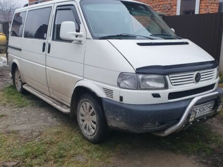 Белый Фольксваген Transporter, объемом двигателя 2.5 л и пробегом 400 тыс. км за 4500 $, фото 1 на Automoto.ua