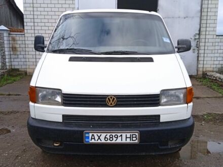 Белый Фольксваген Transporter, объемом двигателя 2.5 л и пробегом 378 тыс. км за 4800 $, фото 1 на Automoto.ua