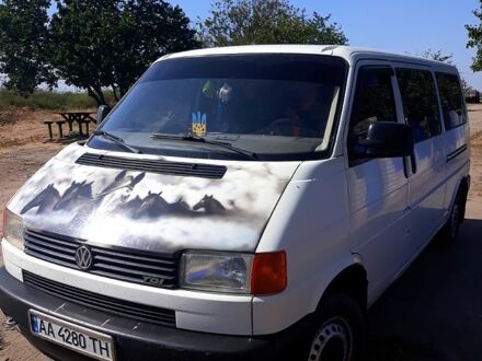 Белый Фольксваген Transporter, объемом двигателя 2.5 л и пробегом 410 тыс. км за 6700 $, фото 1 на Automoto.ua