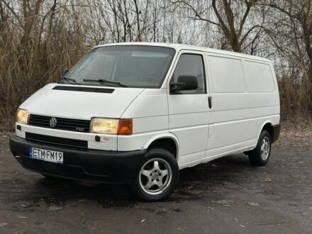 Белый Фольксваген Transporter, объемом двигателя 2.5 л и пробегом 300 тыс. км за 3100 $, фото 1 на Automoto.ua