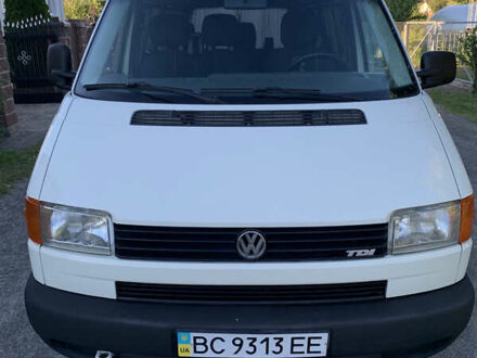 Белый Фольксваген Transporter, объемом двигателя 2.5 л и пробегом 400 тыс. км за 6700 $, фото 1 на Automoto.ua