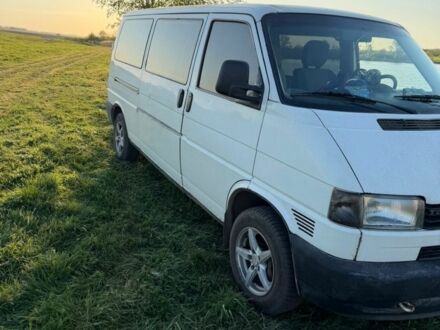 Білий Фольксваген Transporter, об'ємом двигуна 2.5 л та пробігом 430 тис. км за 5850 $, фото 1 на Automoto.ua