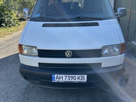 Білий Фольксваген Transporter, об'ємом двигуна 2.4 л та пробігом 300 тис. км за 5000 $, фото 1 на Automoto.ua