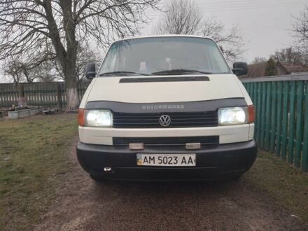 Белый Фольксваген Transporter, объемом двигателя 1.9 л и пробегом 320 тыс. км за 5300 $, фото 1 на Automoto.ua