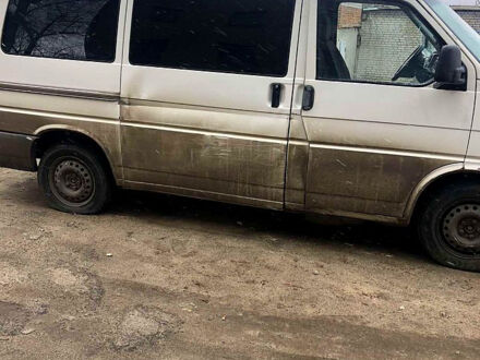 Фольксваген Transporter 2001 в Днепре (Днепропетровске) на Automoto.ua Белый Фольксваген Transporter, объемом двигателя 1.9 л и пробегом 500 тыс. км за 3500 $, фото 1 на Automoto.ua