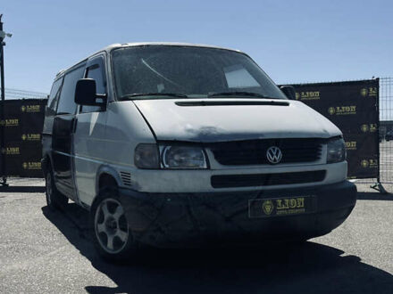 Белый Фольксваген Transporter, объемом двигателя 1.9 л и пробегом 390 тыс. км за 3150 $, фото 1 на Automoto.ua