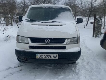 Белый Фольксваген Transporter, объемом двигателя 2.5 л и пробегом 300 тыс. км за 2835 $, фото 1 на Automoto.ua