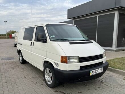 Білий Фольксваген Transporter, об'ємом двигуна 2.4 л та пробігом 700 тис. км за 4250 $, фото 1 на Automoto.ua