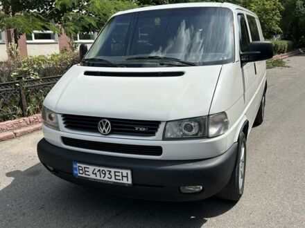 Белый Фольксваген Transporter, объемом двигателя 2.5 л и пробегом 325 тыс. км за 7000 $, фото 1 на Automoto.ua