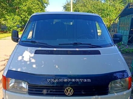 Фольксваген Transporter 2002 в Кропивницком (Кировограде) на Automoto.ua Белый Фольксваген Transporter, объемом двигателя 2.4 л и пробегом 260 тыс. км за 7000 $, фото 1 на Automoto.ua