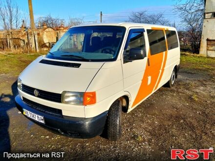 Белый Фольксваген Transporter, объемом двигателя 1.9 л и пробегом 202 тыс. км за 8000 $, фото 1 на Automoto.ua