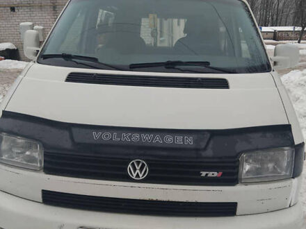 Белый Фольксваген Transporter, объемом двигателя 2.46 л и пробегом 420 тыс. км за 6500 $, фото 1 на Automoto.ua