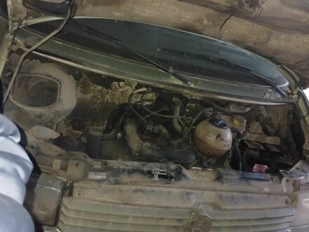 Белый Фольксваген Transporter, объемом двигателя 2.5 л и пробегом 607 тыс. км за 1700 $, фото 1 на Automoto.ua