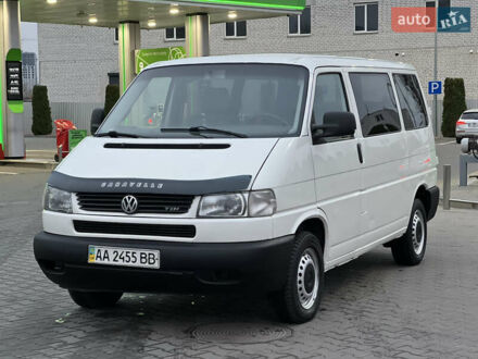 Белый Фольксваген Transporter, объемом двигателя 2.5 л и пробегом 250 тыс. км за 5999 $, фото 1 на Automoto.ua