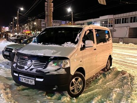 Білий Фольксваген Transporter, об'ємом двигуна 1.9 л та пробігом 372 тис. км за 8200 $, фото 1 на Automoto.ua