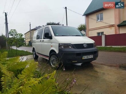 Белый Фольксваген Transporter, объемом двигателя 2.5 л и пробегом 298 тыс. км за 7400 $, фото 1 на Automoto.ua