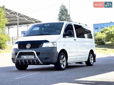 Фольксваген Transporter 2004 у Рівному на Automoto.ua Білий Фольксваген Transporter, об'ємом двигуна 2.5 л та пробігом 253 тис. км за 8199 $, фото 1 на Automoto.ua
