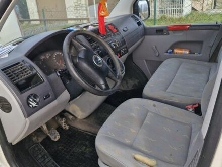 Белый Фольксваген Transporter, объемом двигателя 2 л и пробегом 297 тыс. км за 2200 $, фото 1 на Automoto.ua