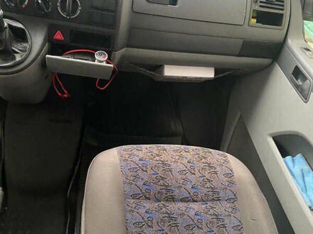 Белый Фольксваген Transporter, объемом двигателя 1.9 л и пробегом 365 тыс. км за 7000 $, фото 1 на Automoto.ua