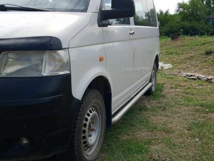 Белый Фольксваген Transporter, объемом двигателя 1.9 л и пробегом 320 тыс. км за 8000 $, фото 1 на Automoto.ua