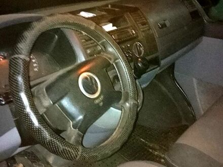 Белый Фольксваген Transporter, объемом двигателя 2.5 л и пробегом 400 тыс. км за 7500 $, фото 1 на Automoto.ua